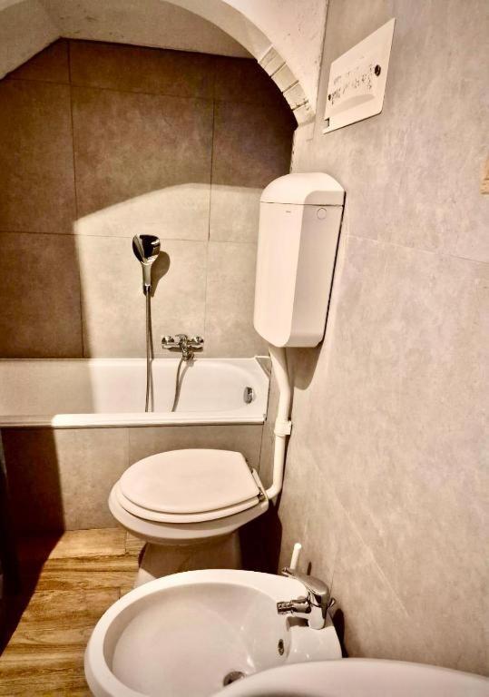 With Private Bathrooms Diedo 2 Bed & Breakfast *